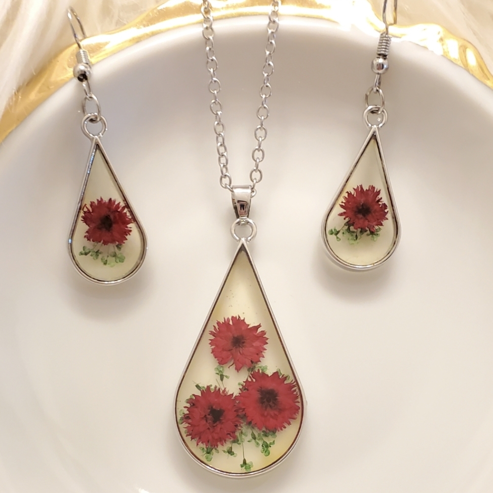 E-21 NEW Real Flowers Preserved  Jewelry Set